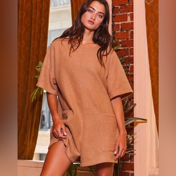 NWT - BUCKETLIST Oversized Tan/Brown Romper - Picture 3 of 8